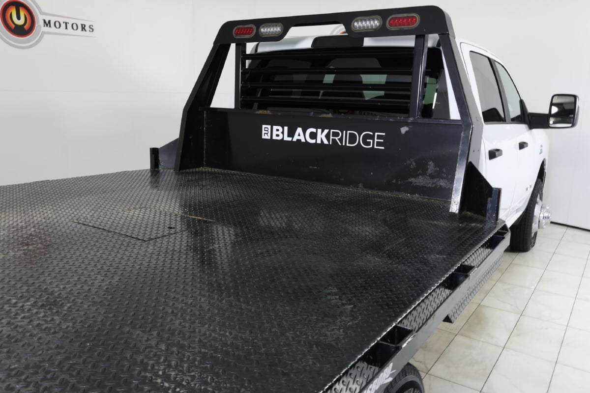 2024 RAM Ram 3500 Chassis Cab SLT - Photo 41