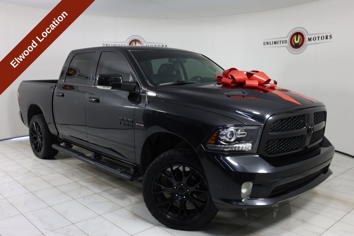 2018 RAM 1500 Night 4x4 Crew Cab 5'7's photo