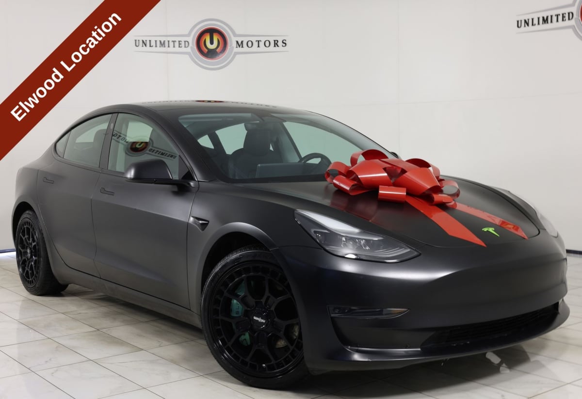 2023 Tesla Model 3 -'s photo
