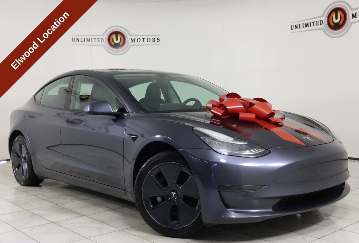 2021 Tesla Model 3 Standard Range Plus's photo