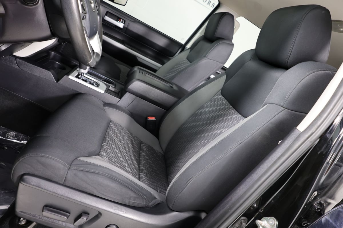 2019 Toyota Tundra SR5 - Photo 9