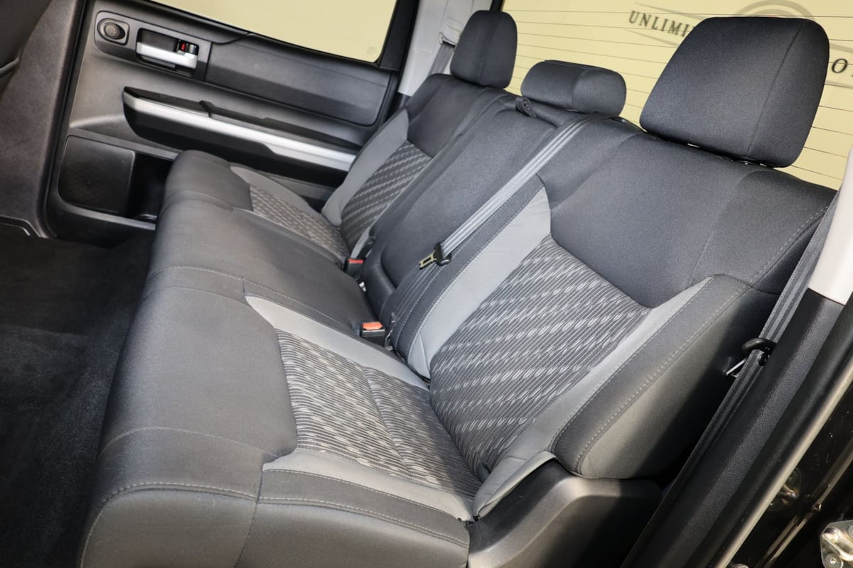 2019 Toyota Tundra SR5 - Photo 10