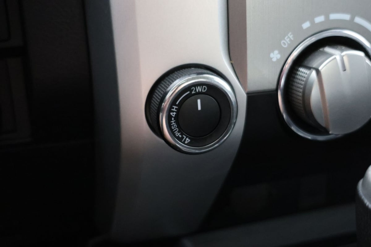 2019 Toyota Tundra SR5 - Photo 16