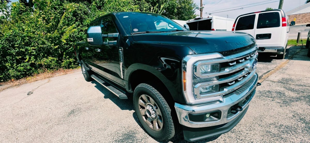 2026 Ford Super Duty F-350 SRW LARIAT
