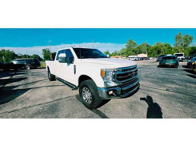 Oxford White 2022 Ford F-350 Super Duty Pickup Truck Four-Wheel Drive Automatic