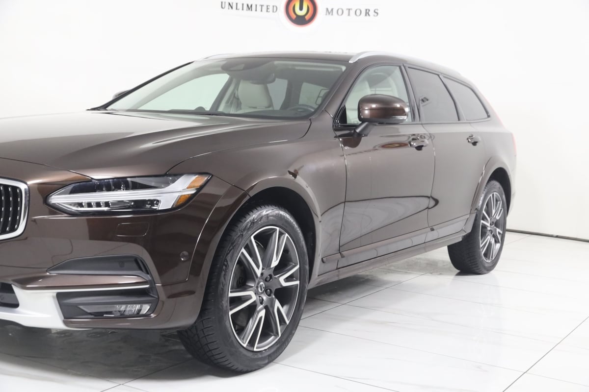 Used 2017 Volvo V90 Cross Country Base For Sale in Salt Lake City, UT |  Capital One Auto Navigator, image size:1200x800