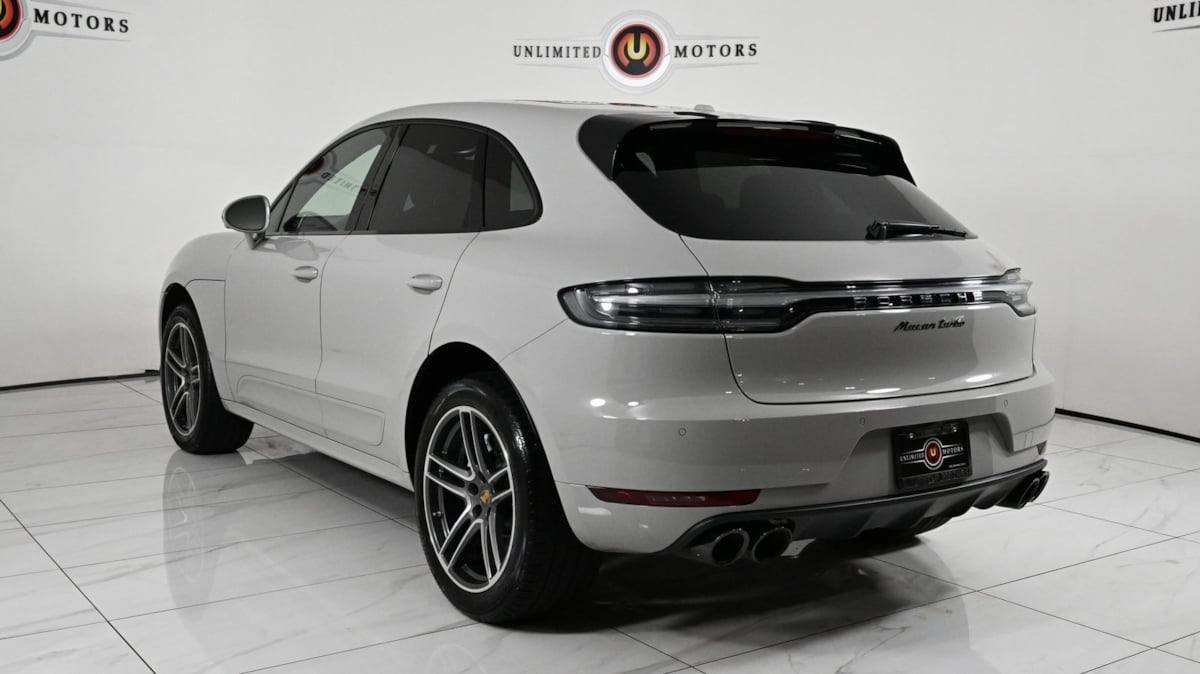 2021 Porsche Macan Turbo photo 4