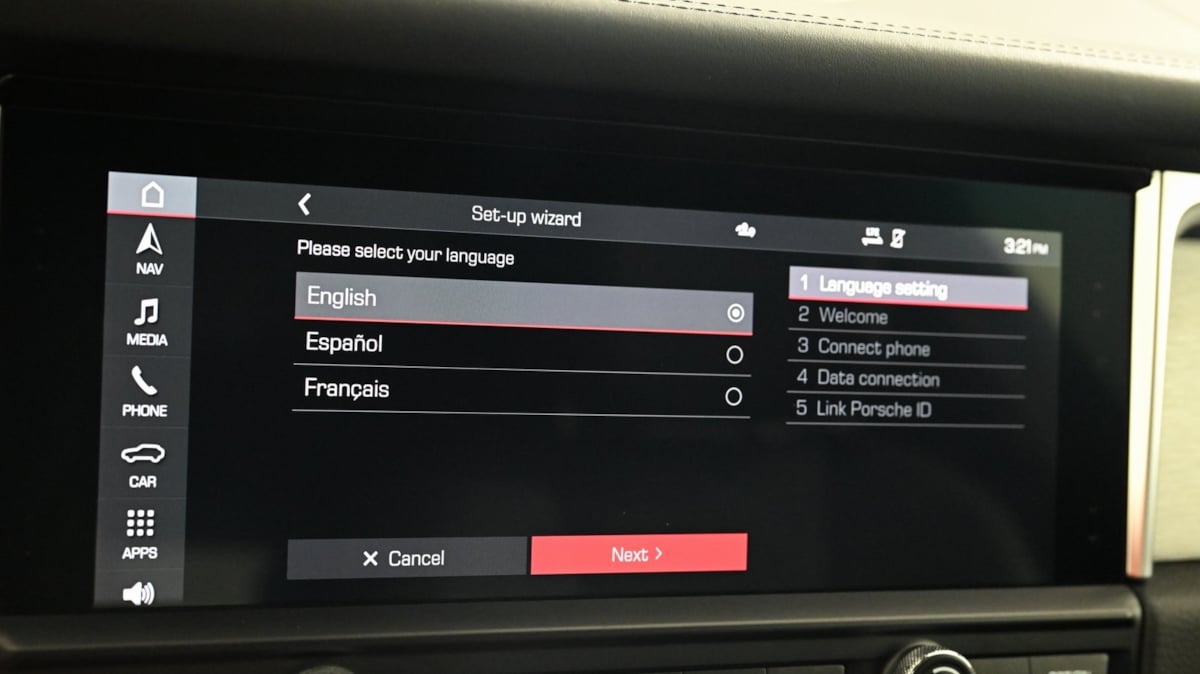 2021 Porsche Macan Turbo photo 26