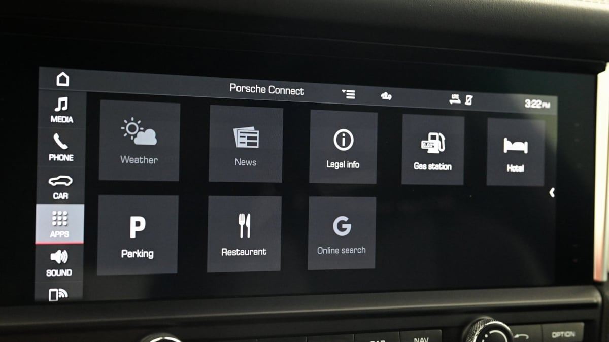 2021 Porsche Macan Turbo photo 29