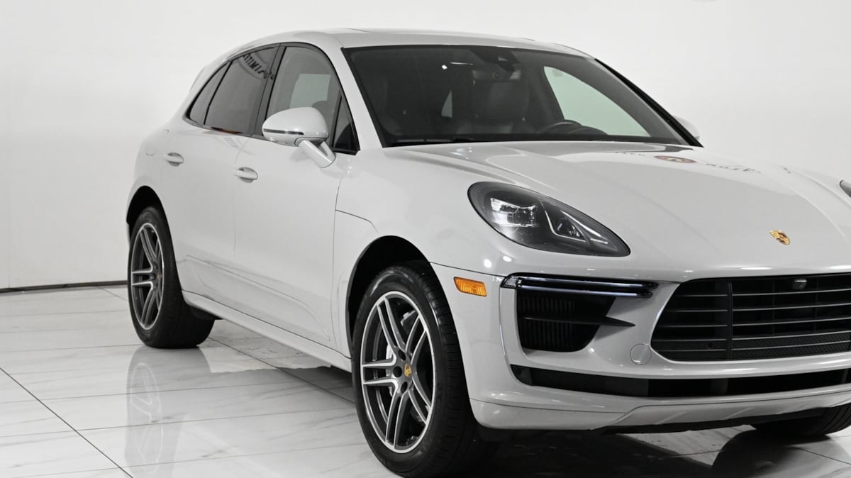 2021 Porsche Macan Turbo photo 35