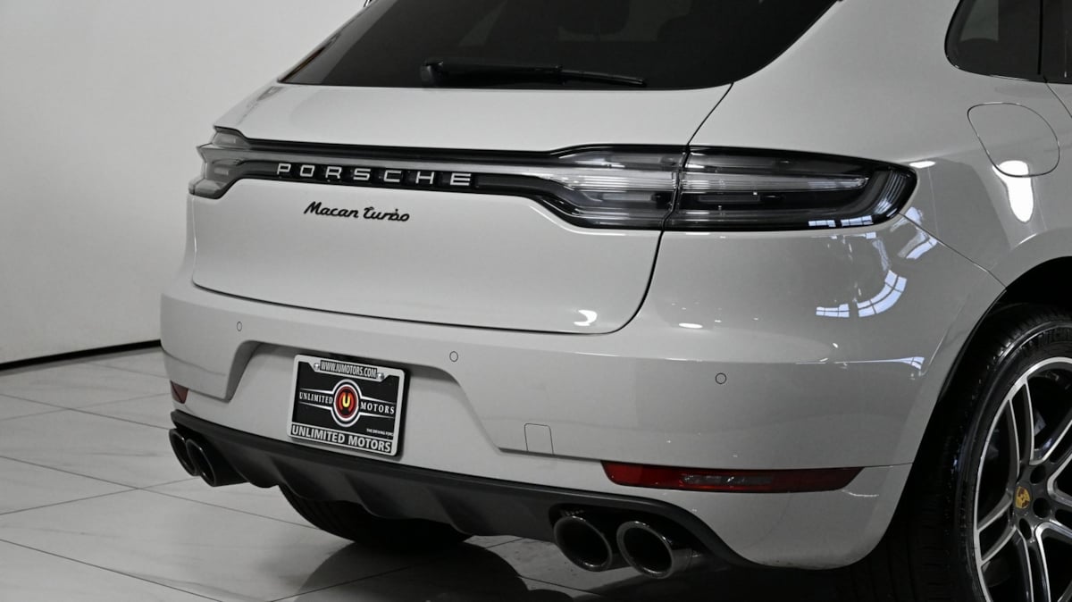 2021 Porsche Macan Turbo photo 39