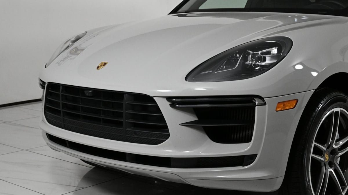 2021 Porsche Macan Turbo photo 44