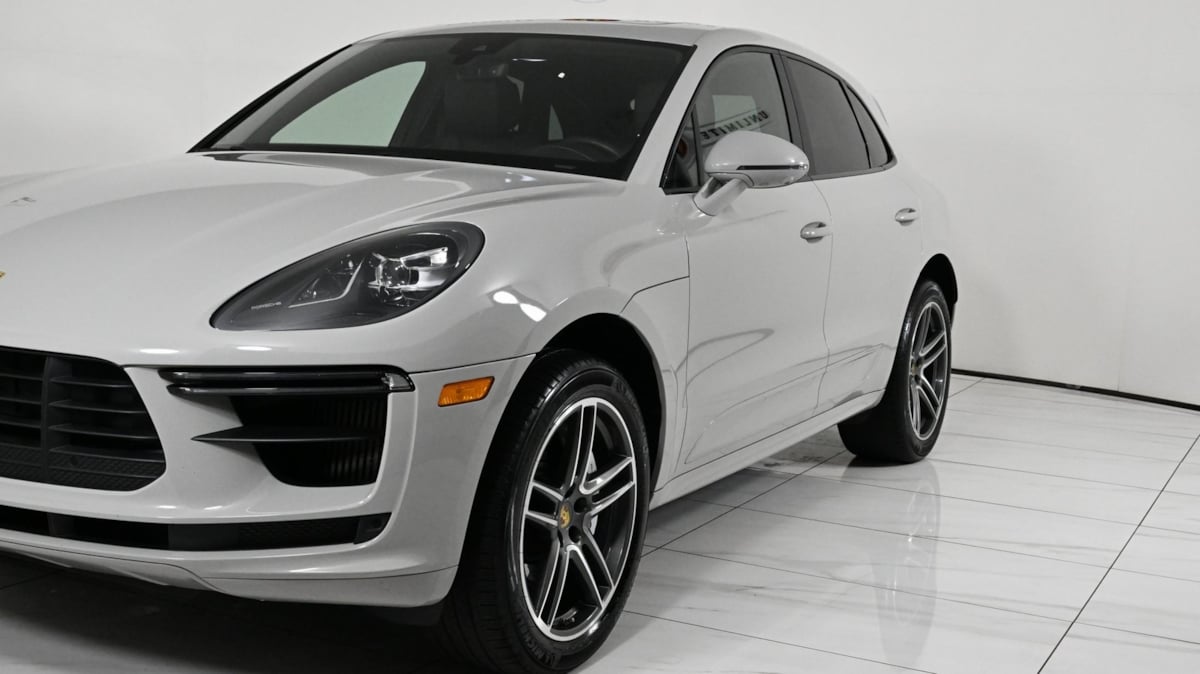 2021 Porsche Macan Turbo photo 45