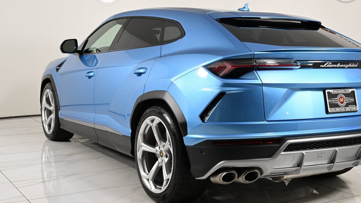 2022 Lamborghini Urus photo 23