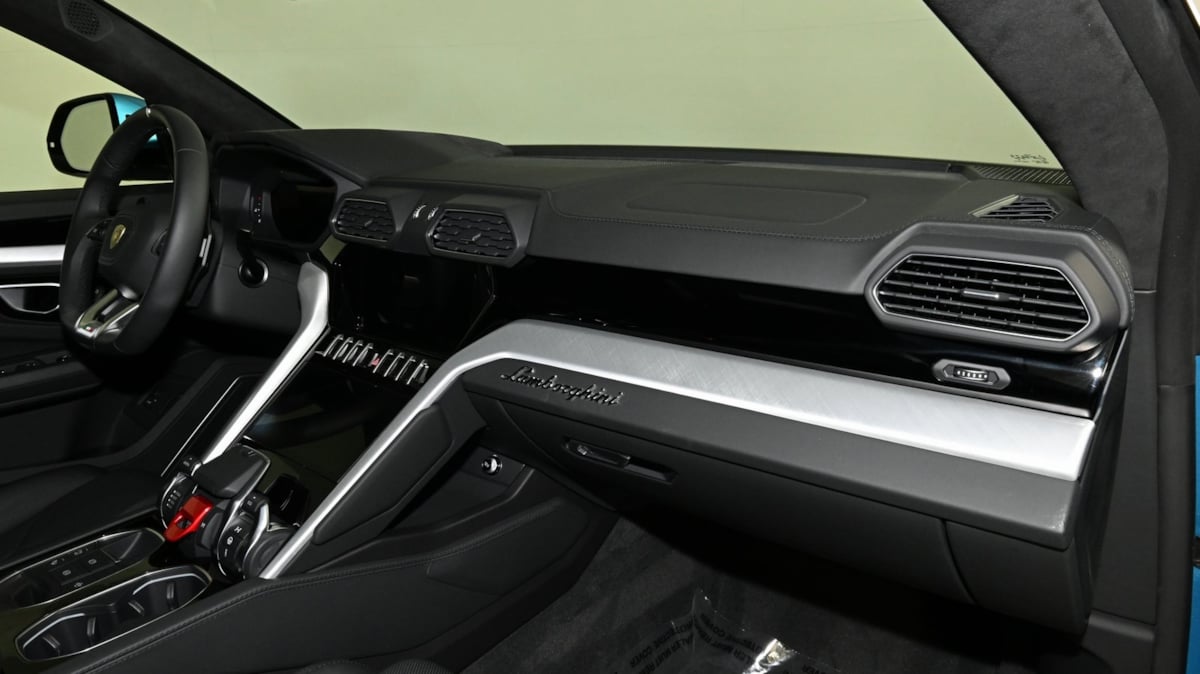 2022 Lamborghini Urus photo 42
