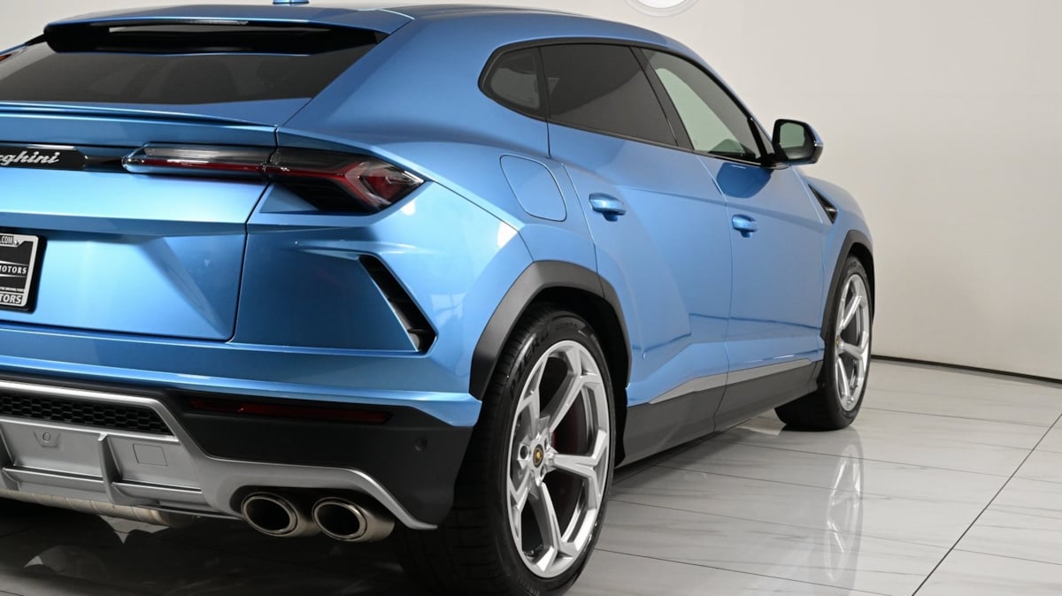 2022 Lamborghini Urus photo 45