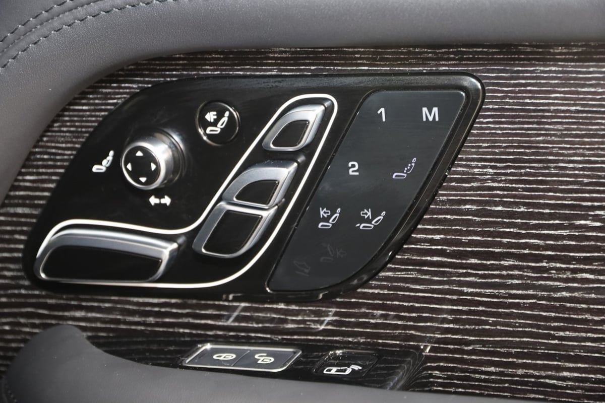 2020 Land Rover Range Rover Autobiography photo 12