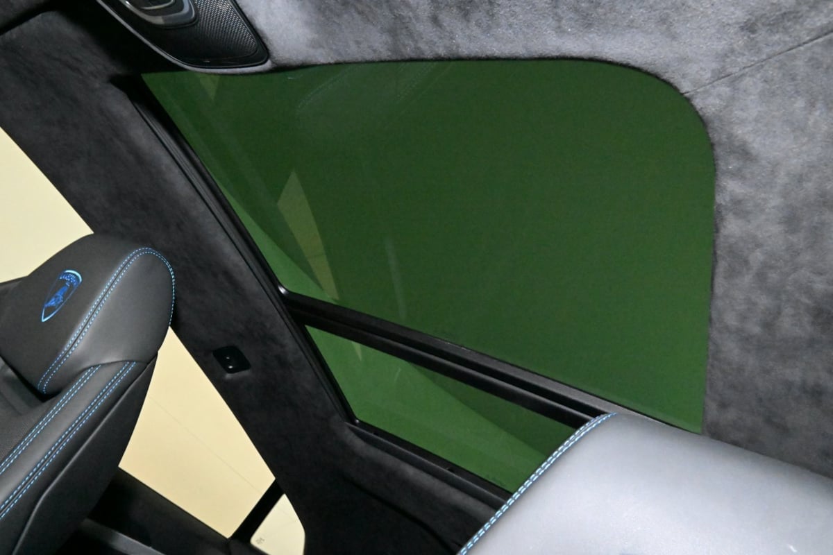 2021 Lamborghini Urus photo 14