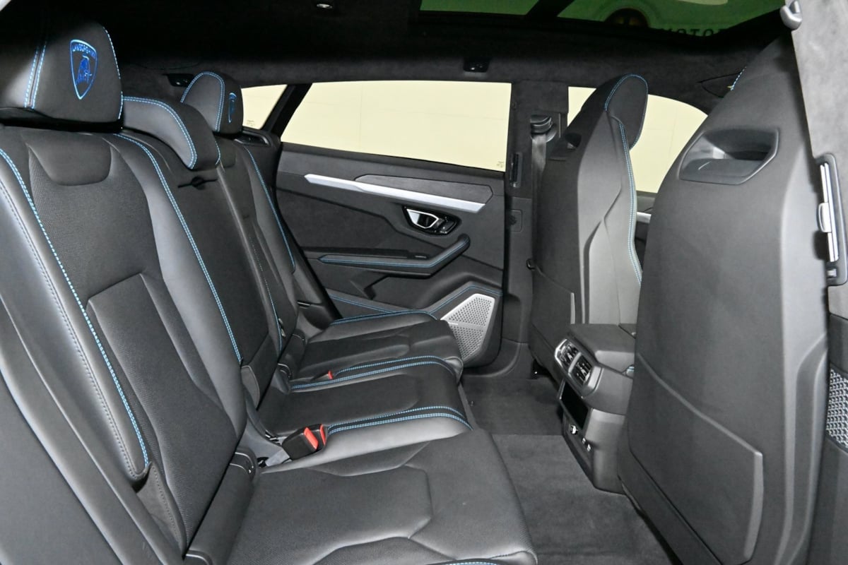2021 Lamborghini Urus photo 19