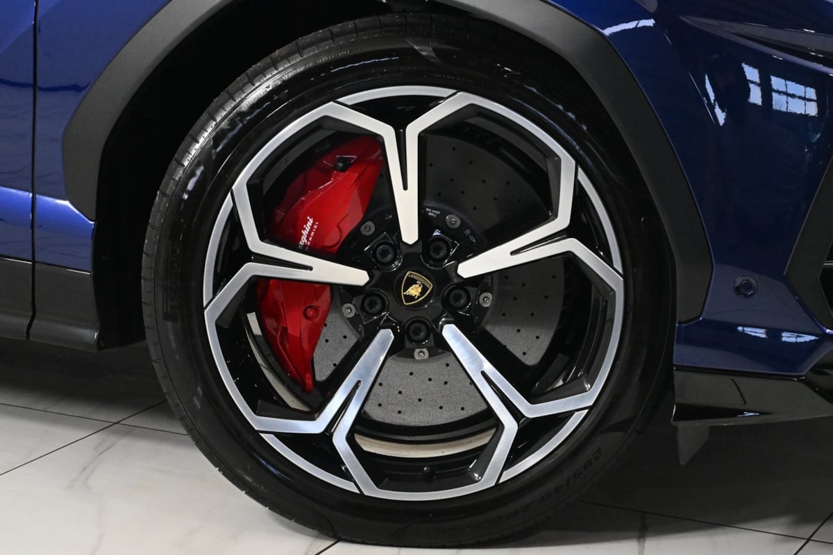 2021 Lamborghini Urus photo 20