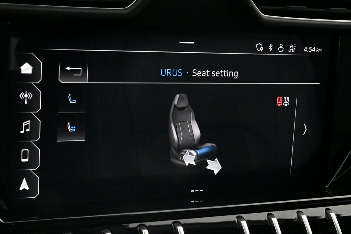 2021 Lamborghini Urus photo 43