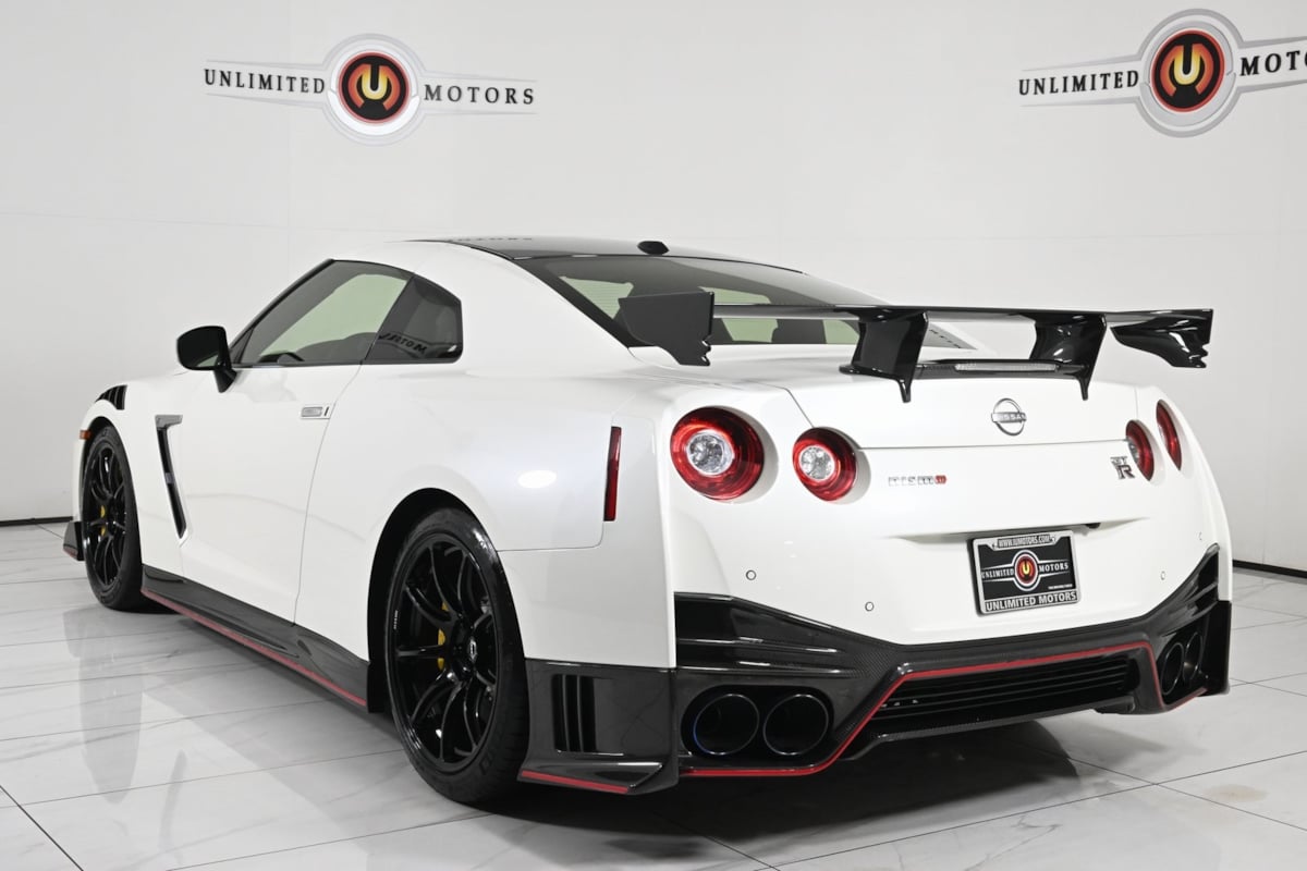 2023 Nissan GT-R Nismo photo 4