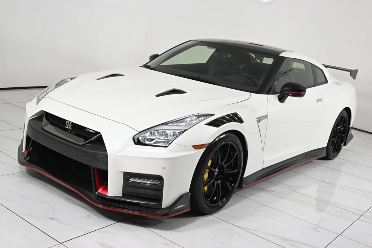 2023 Nissan GT-R Nismo photo 26