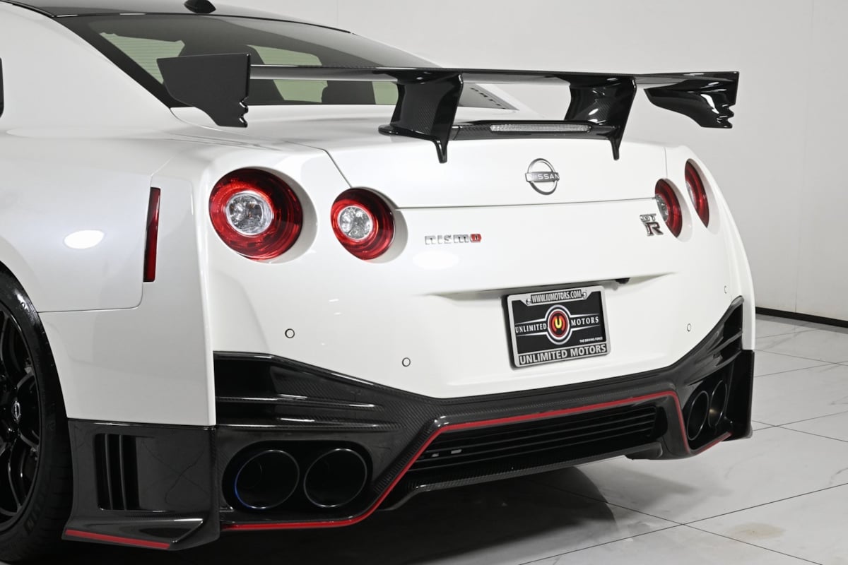 2023 Nissan GT-R Nismo photo 28