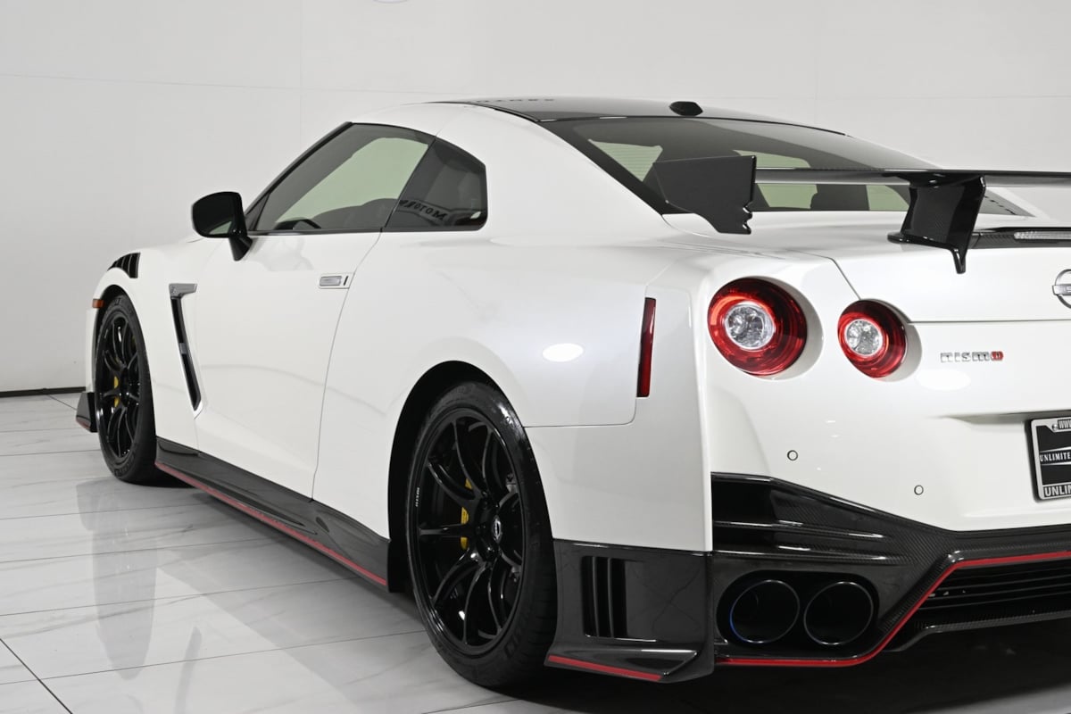 2023 Nissan GT-R Nismo photo 30