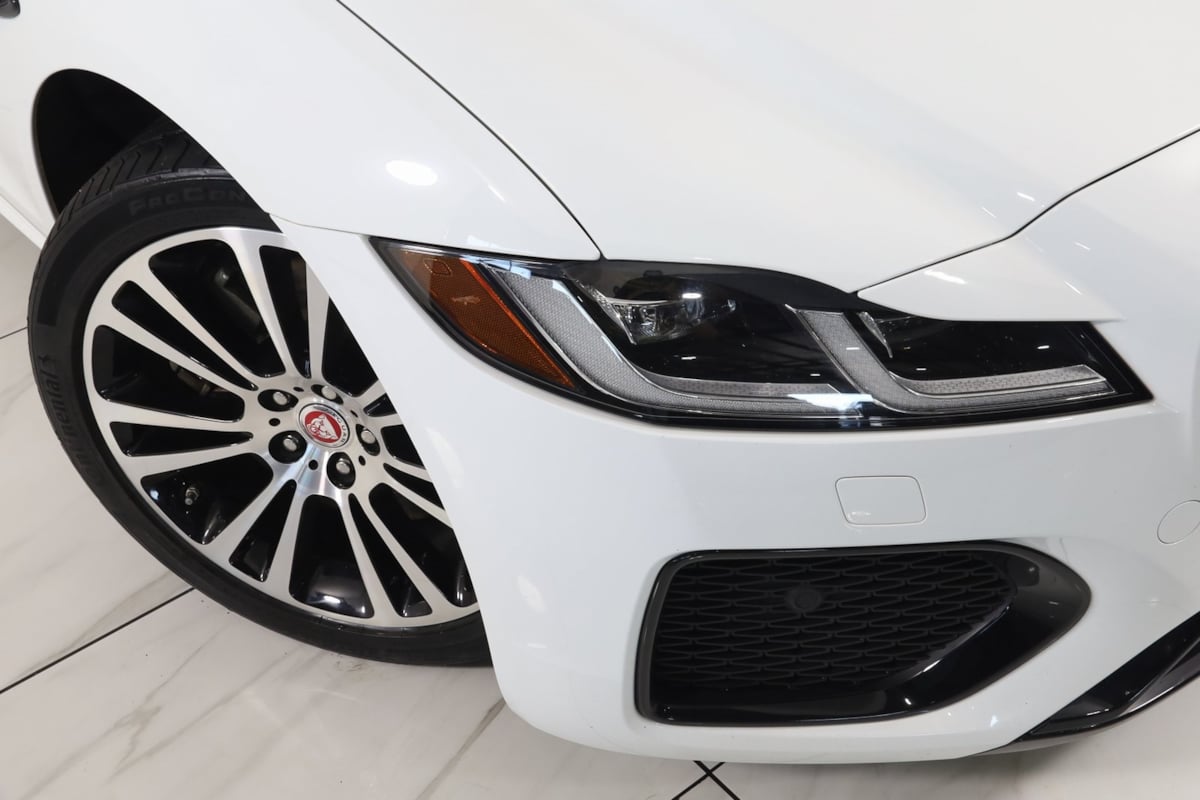 Used 2022 Jaguar XF R-Dynamic SE in Westfield