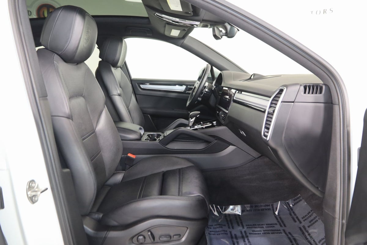 2023 Porsche Cayenne Coup Platinum Edition - Photo 14
