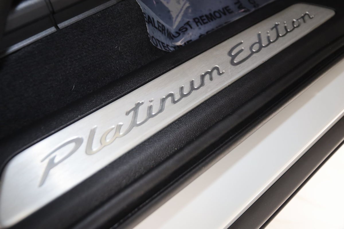 2023 Porsche Cayenne Coup Platinum Edition - Photo 17