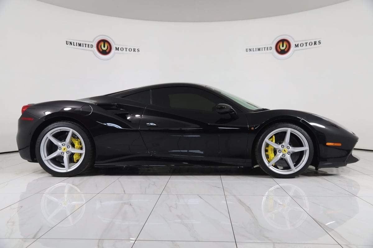2018 Ferrari 488 GTB photo 2