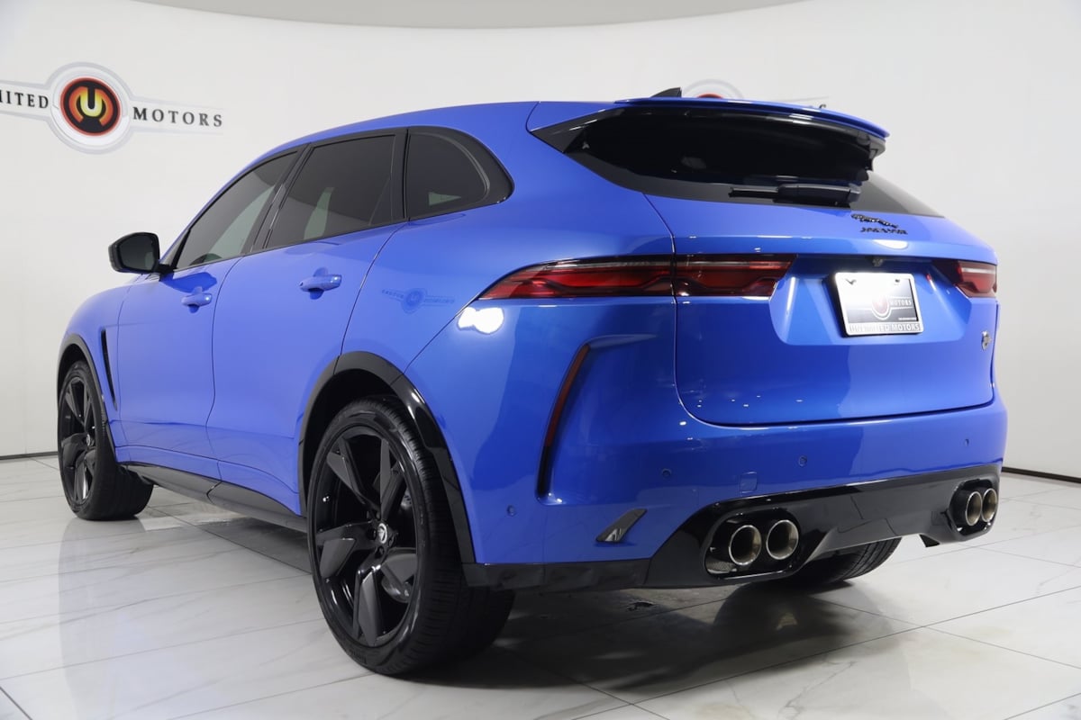 2024 Jaguar F-PACE SVR photo 4