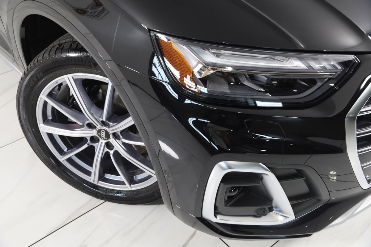 2023 Audi SQ5 Prestige photo 22