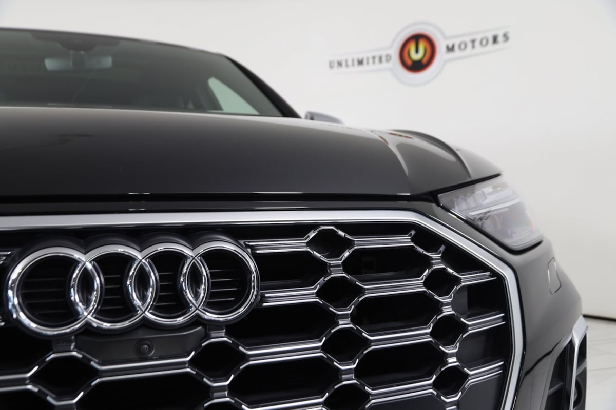 2023 Audi SQ5 Prestige photo 24