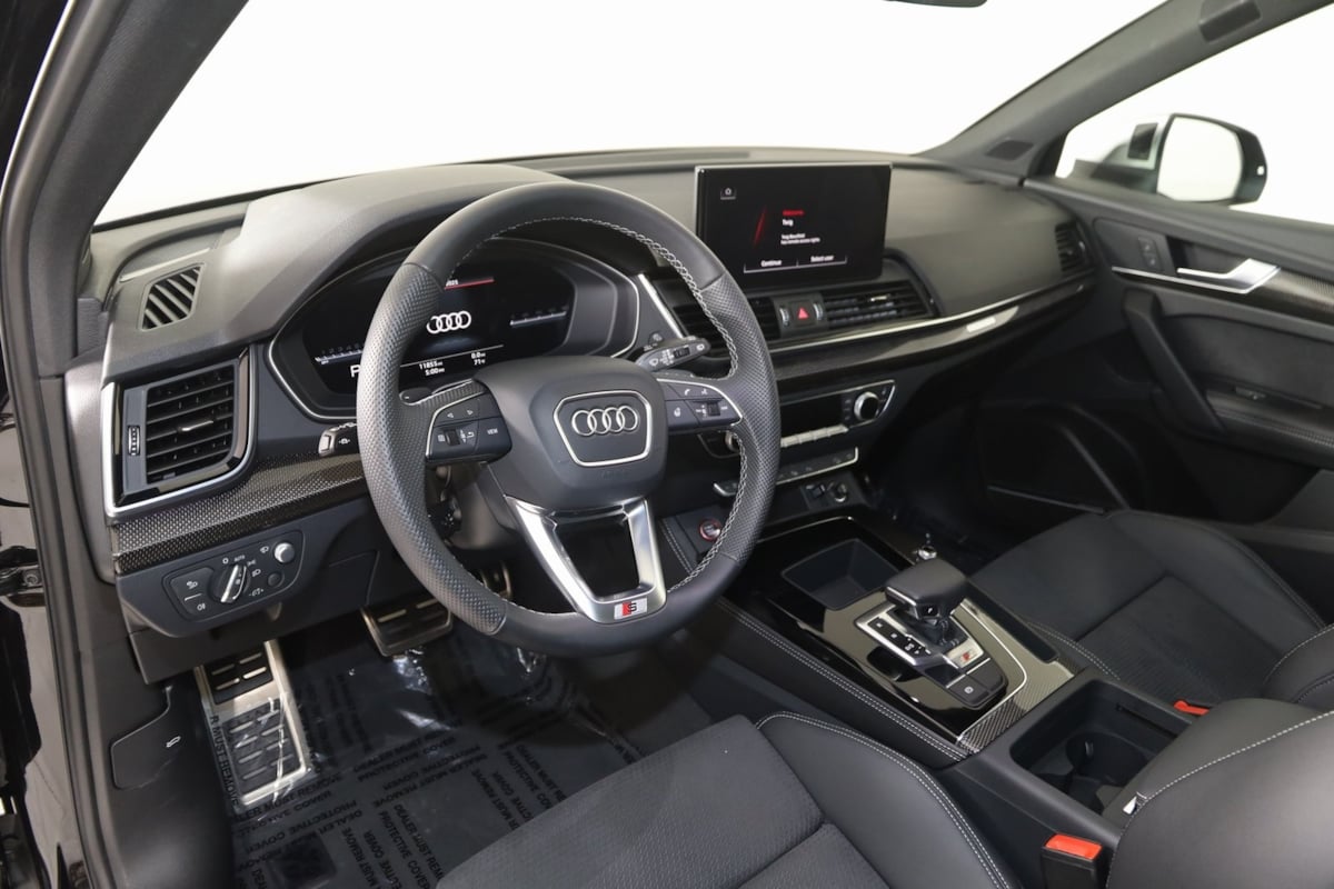 2023 Audi SQ5 Prestige photo 37