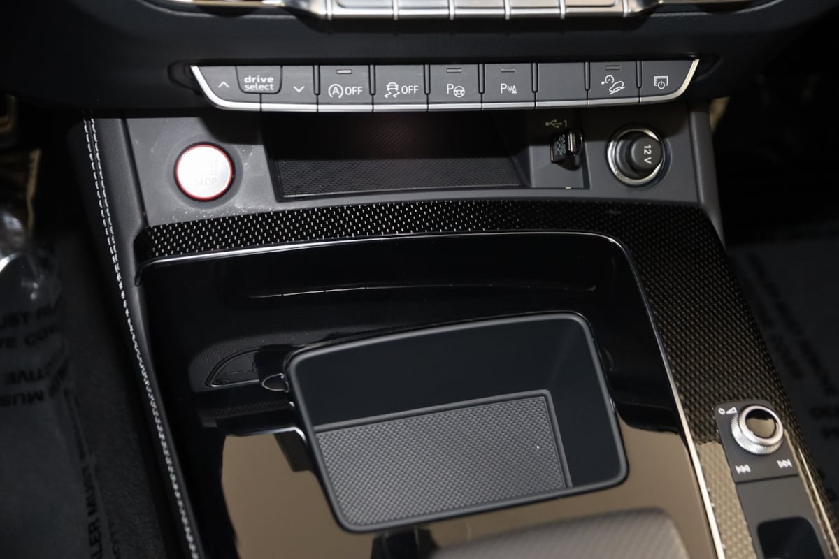 2023 Audi SQ5 Prestige photo 39