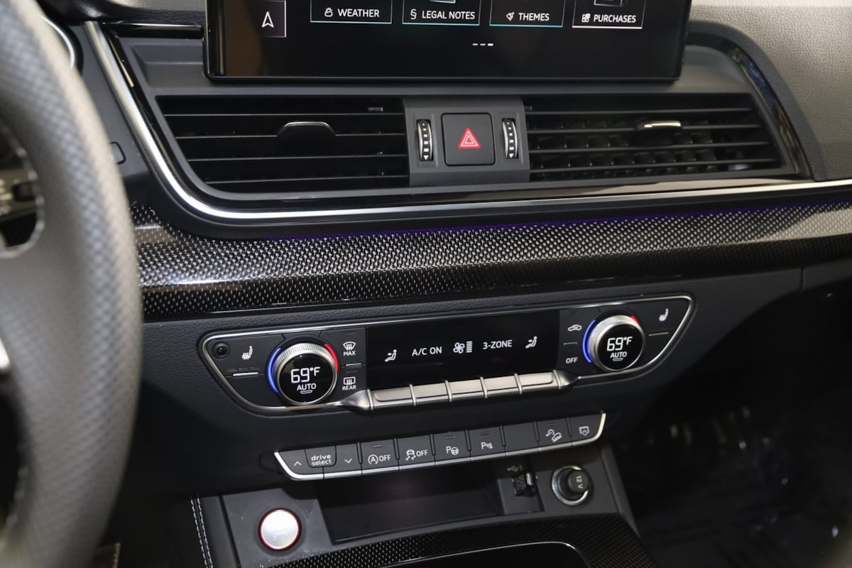 2023 Audi SQ5 Prestige photo 45