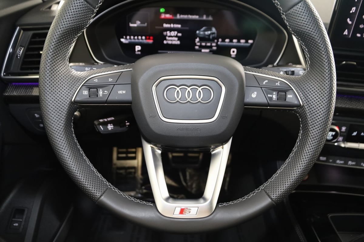 2023 Audi SQ5 Prestige photo 52
