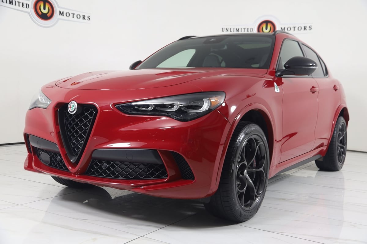 2024 Alfa Romeo Stelvio Quadrifoglio photo 5