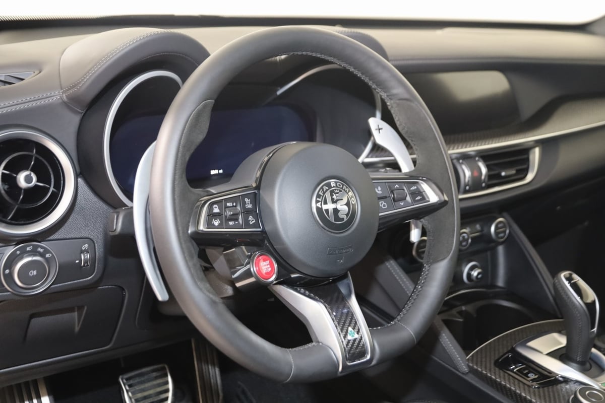 2024 Alfa Romeo Stelvio Quadrifoglio photo 6