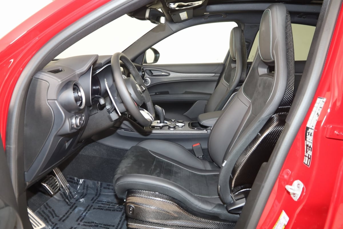 2024 Alfa Romeo Stelvio Quadrifoglio photo 11