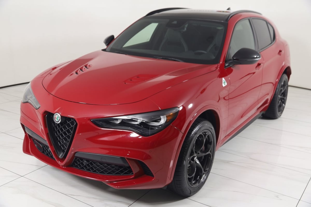 2024 Alfa Romeo Stelvio Quadrifoglio photo 25