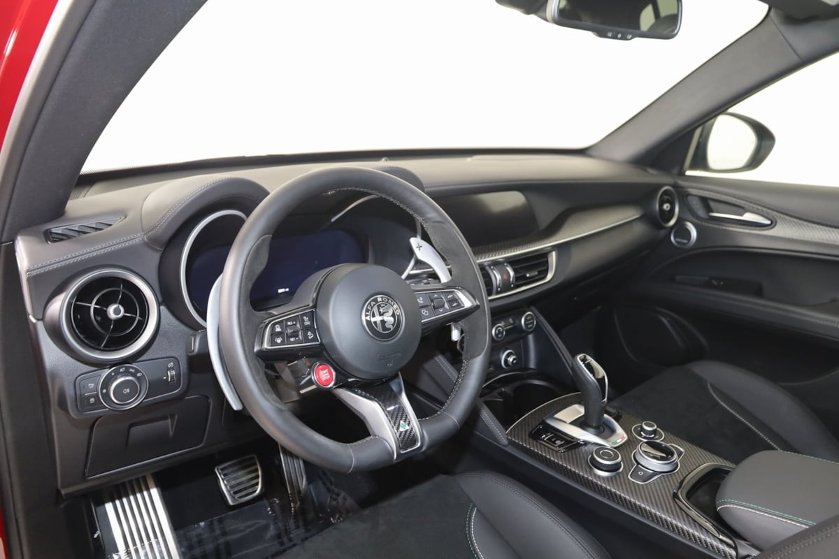 2024 Alfa Romeo Stelvio Quadrifoglio photo 31
