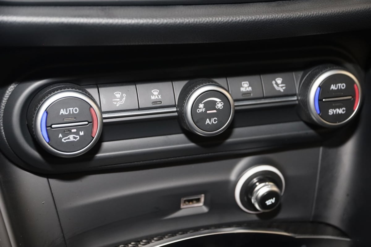 2024 Alfa Romeo Stelvio Quadrifoglio photo 34