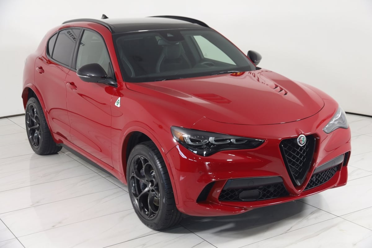 2024 Alfa Romeo Stelvio Quadrifoglio photo 53