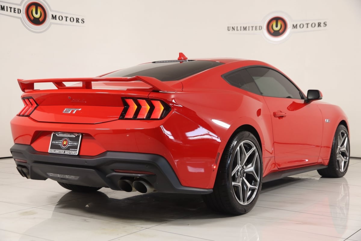 2024 Ford Mustang GT Premium photo 3
