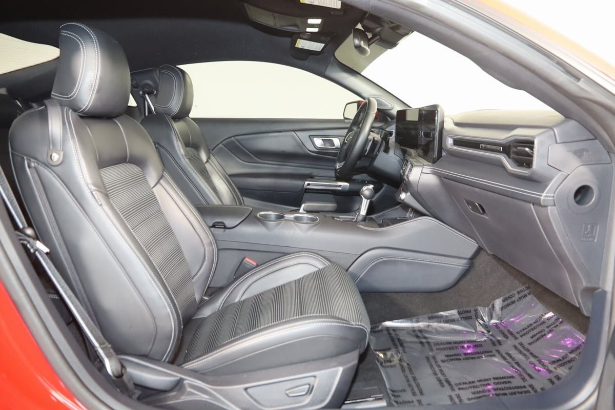 2024 Ford Mustang GT Premium photo 12