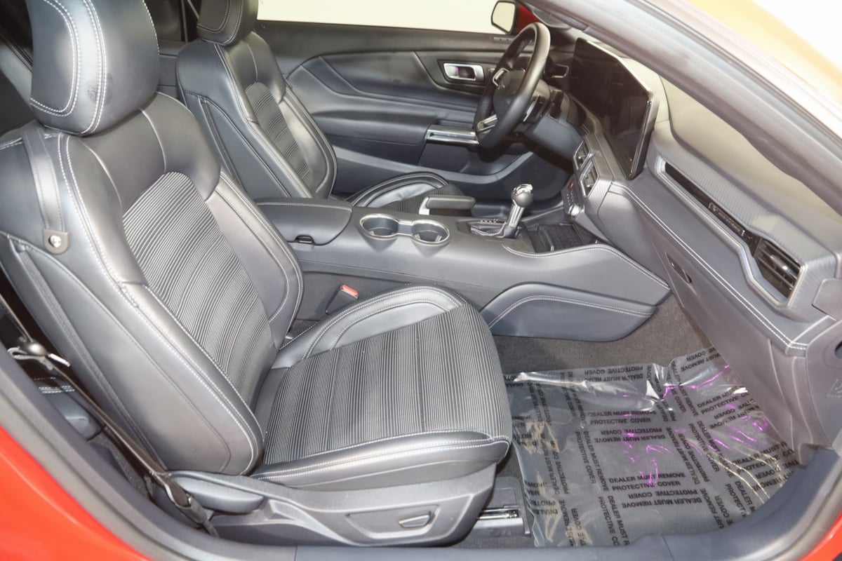 2024 Ford Mustang GT Premium photo 14